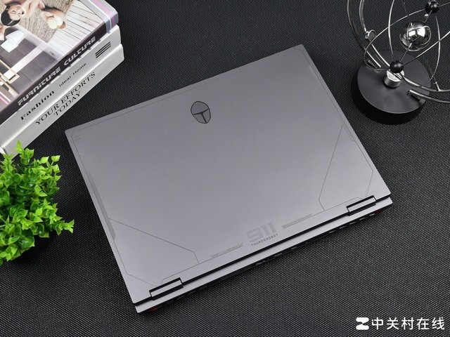 雷神猎刃16笔记本(i9 13900HX+RTX4060)评测，笔记本评测网（bjbpc.com）